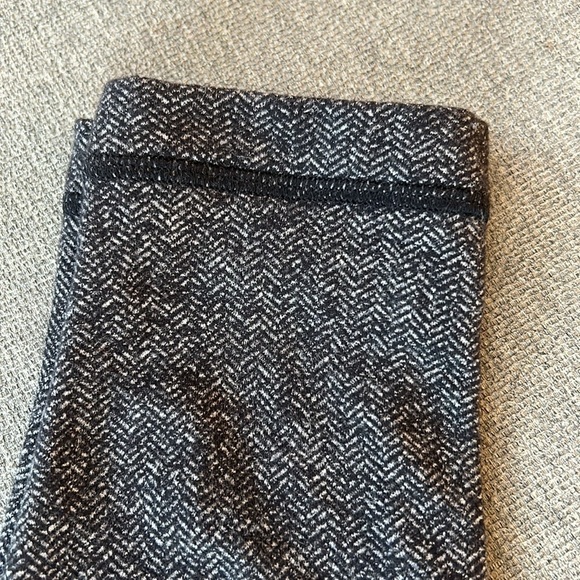 Lululemon Herringbone Knit Leggings Size 4 - Picture 6 of 7